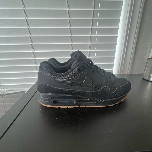 nike air max all black 2020